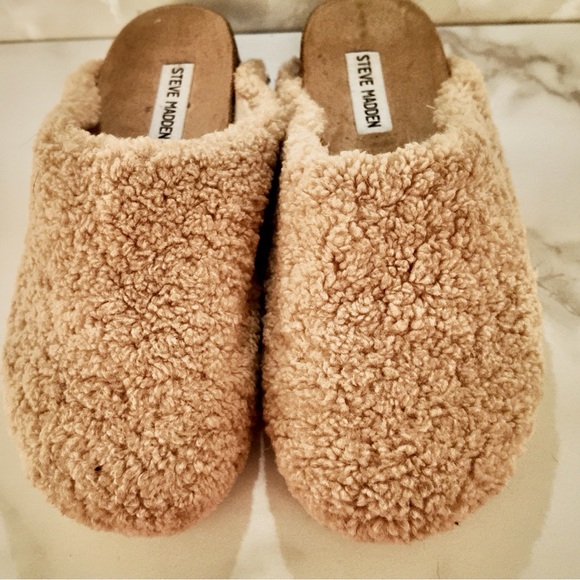 Wool Slides - Picture 3 of 4